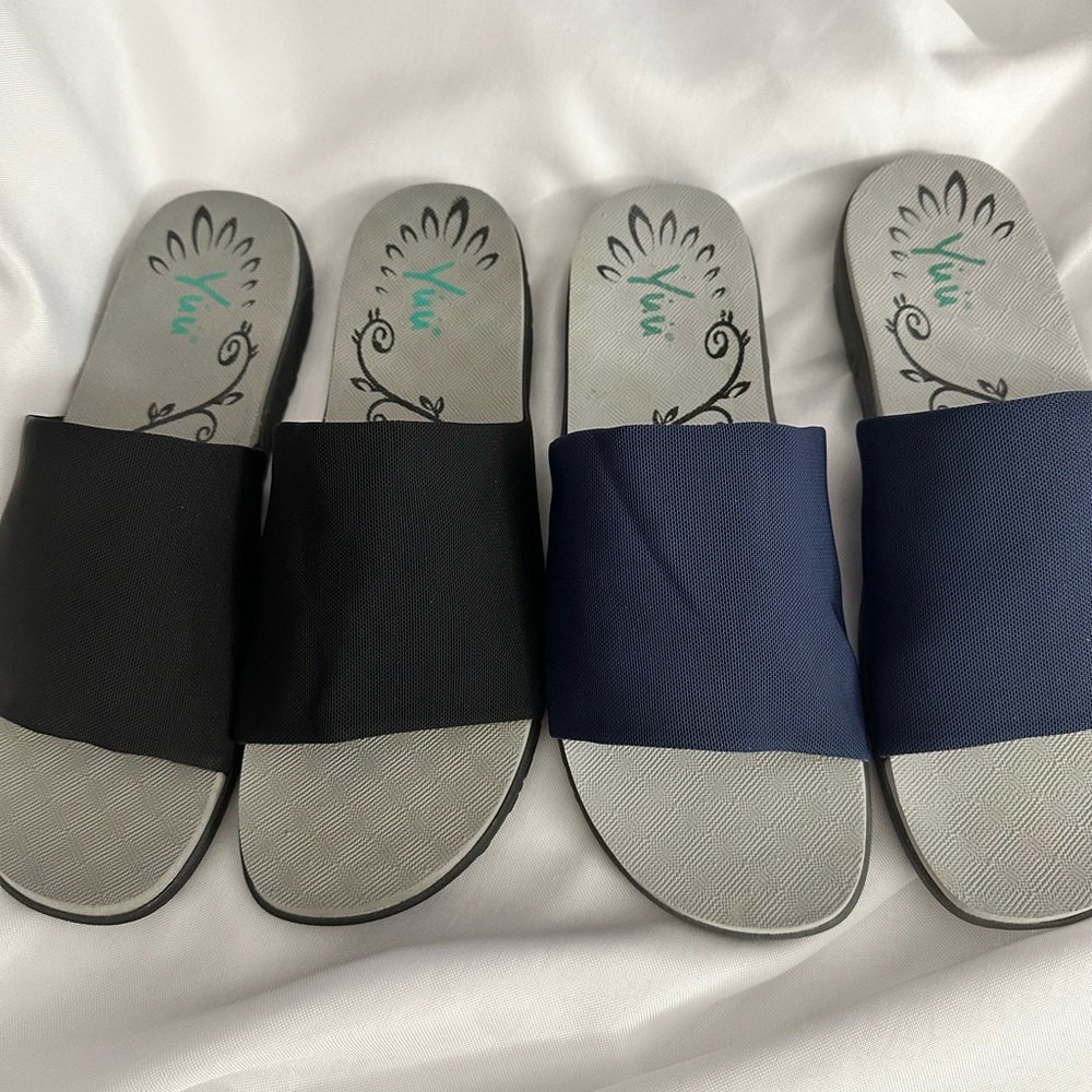 Black and Navy Comfort Stretch Slide Sandals 2 Pair Sz10